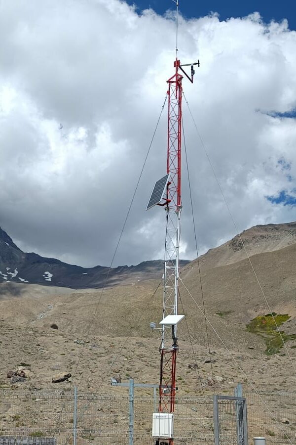 EMAM e1772640525733 600x900